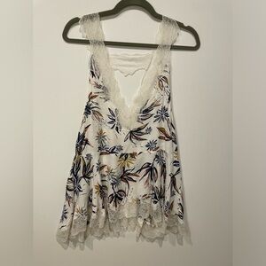 Intimately by Free People NWT Size XS Bell Flower Double-V Top in Ivory Combo